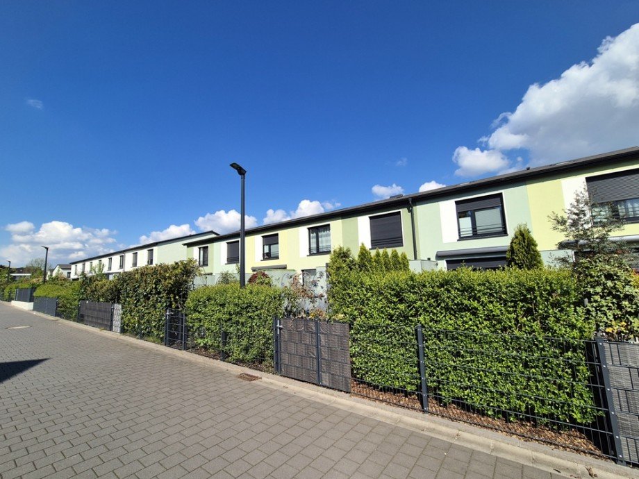 (2) Ein Blick auf die Geb�uder�ckseite Reihenmittelhaus Bottrop / Boy