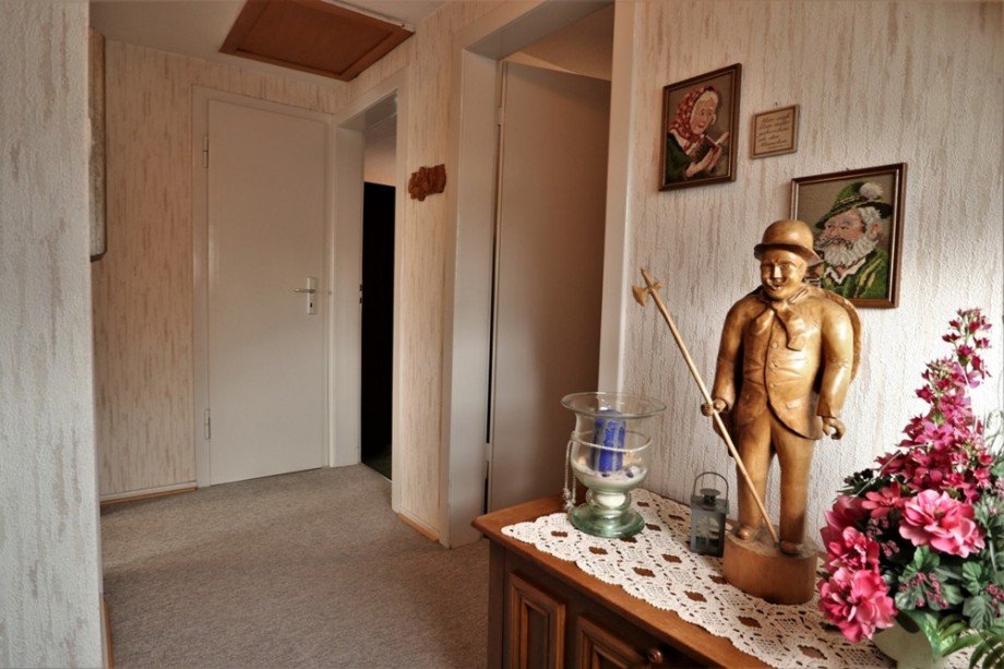 (10) Der Hausflur im ersten Obergeschoss Doppelhaush�lfte Bottrop / Ebel