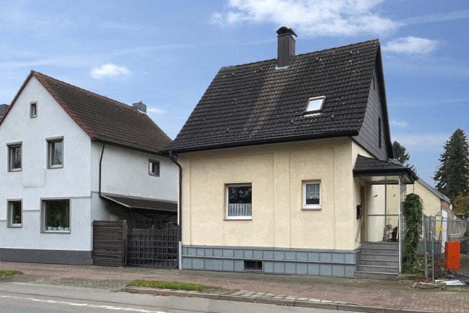 (3) Das freistehende Einfamilienhaus auf dem vorderen Grundst�cksteil Einfamilienhaus Bottrop / Eigen