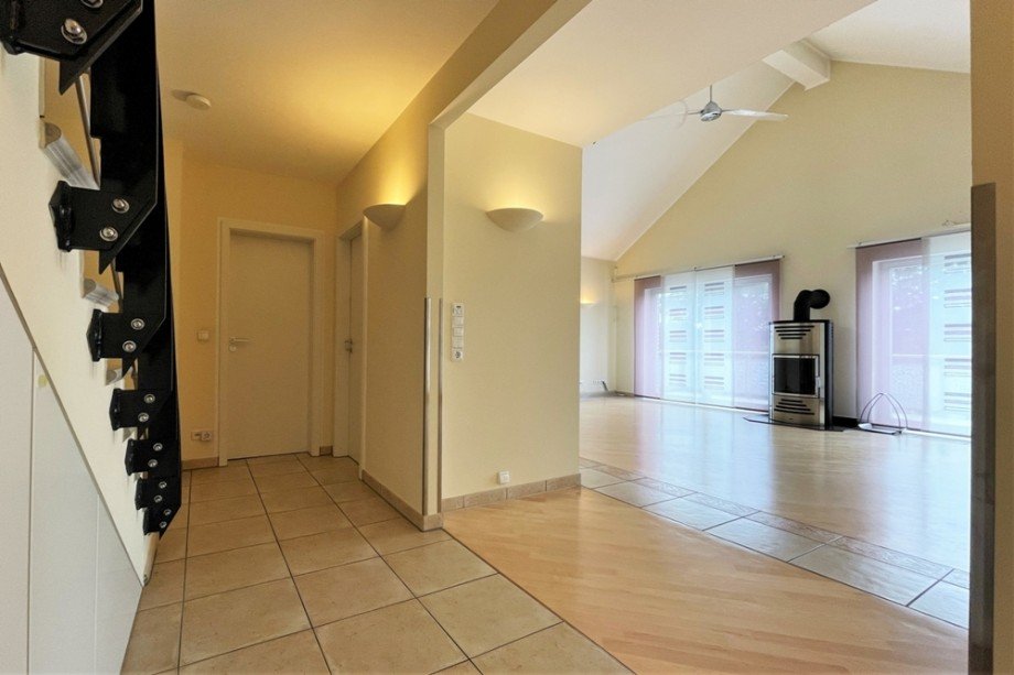 (19) Der Flurbereich mit Blick in ein traumhaftes und klimatisiertes Wohnzimmer Mehrfamilienhaus Oberhausen / Klosterhadt-S�d