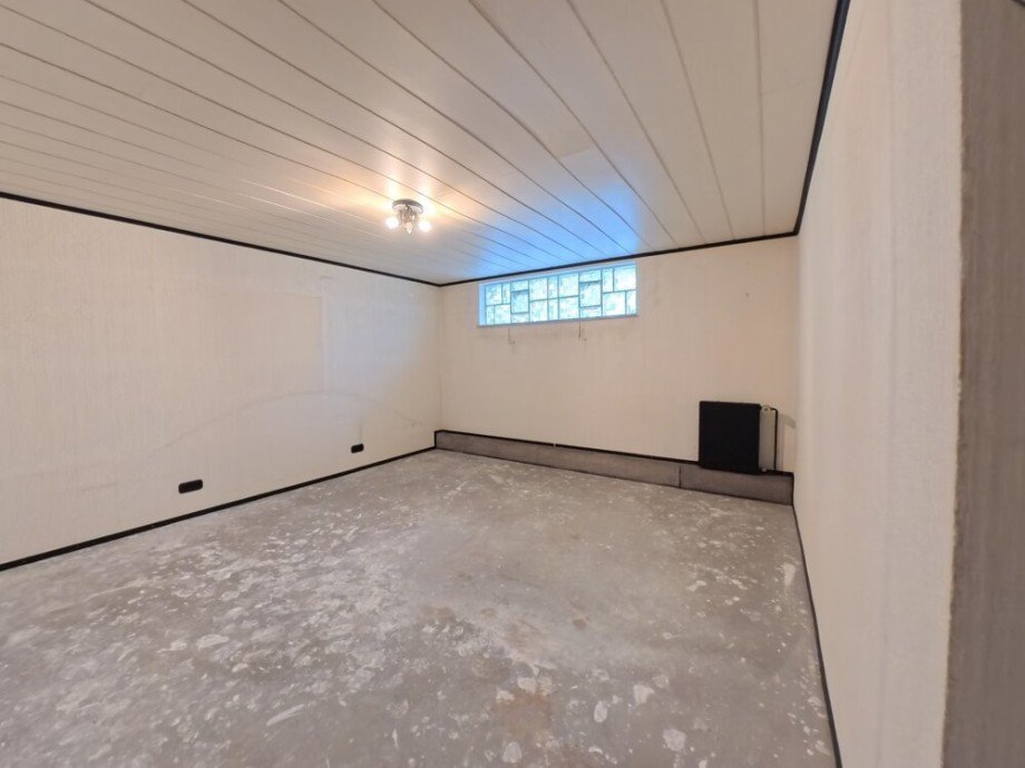 (26) Ein weiterer Raum im Kellergeschoss Bungalow Bottrop / Welheim