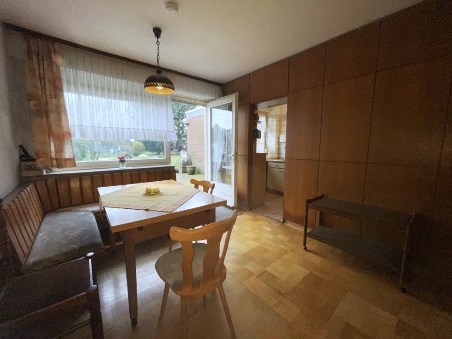 (13) Hier eine Impression vom Esszimmer inkl. Garten- und K�chenzugang Zweifamilienhaus Bottrop