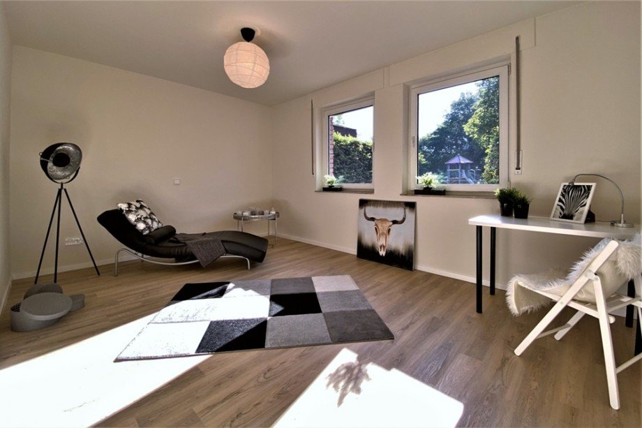 (12) Im Erdgeschoss befindet sich weiterhin ein Schlafzimmer Erdgeschosswohnung Bottrop / Bottrop-Vonderort