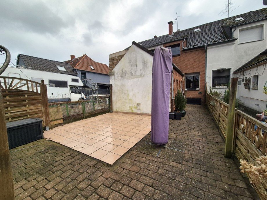 (13) Hier blicken Sie auf den beschaulichen Gartenbereich Reihenmittelhaus Oberhausen / Sterkrade-Mitte