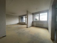 (12) Ein Blick in Richtung des Wohn- und Esszimmerbereiches *VERKAUFT*