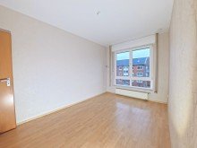 (17) Angrenzend befindet sich dieser Raum *VERMIETET*
