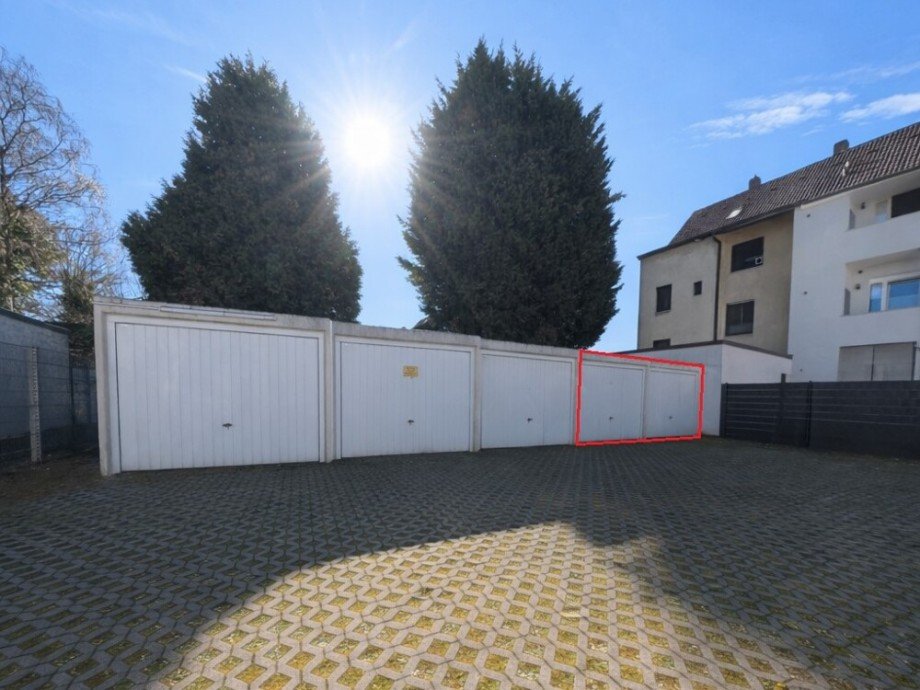 (28) Optional zu erwerben sind diese PKW Garagen Dachgeschosswohnung Bottrop / Stadtmitte