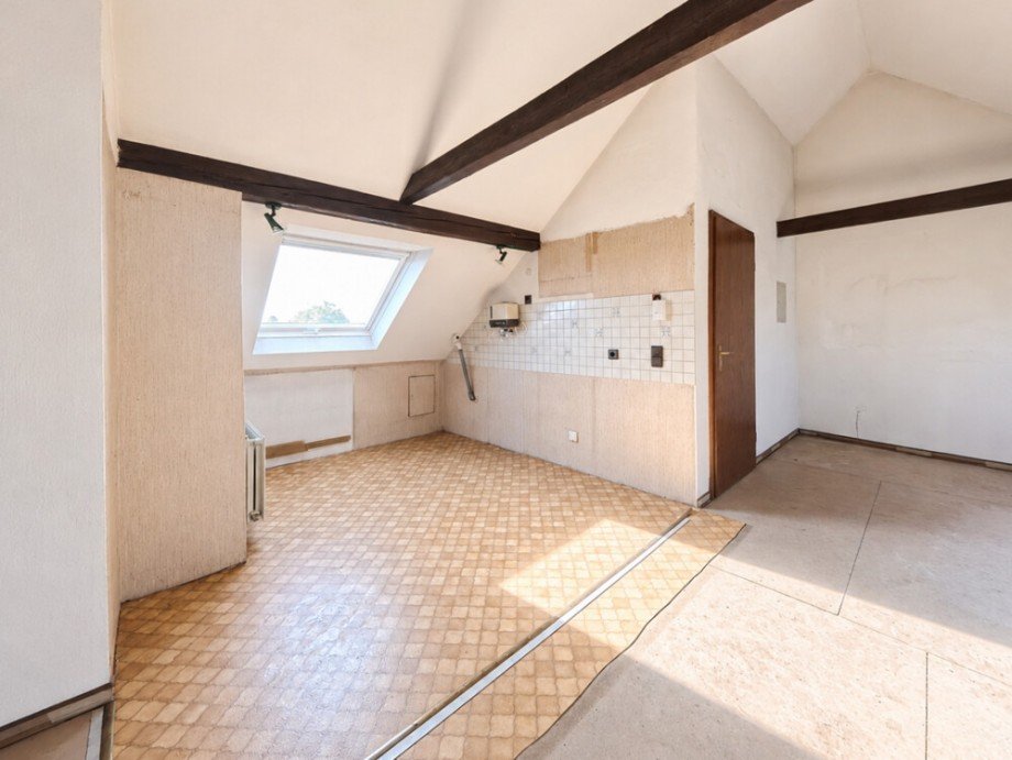 (10) Der Wohnungseingang mit angrenzendem offenen K�chenbereich Dachgeschosswohnung Bottrop / Stadtmitte