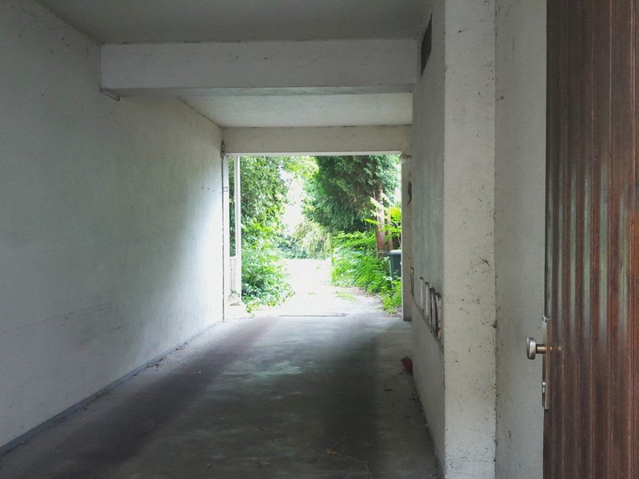 (48) �ber diese Durchfahrt erreichen Sie den Garagenhof auf dem hinteren Grundst�ck Haus Gelsenkirchen / Bulmke-H�llen