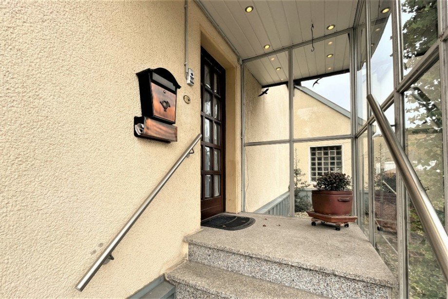 (4) Der Eingangsbereich in das Vorderhaus Einfamilienhaus Bottrop / Eigen