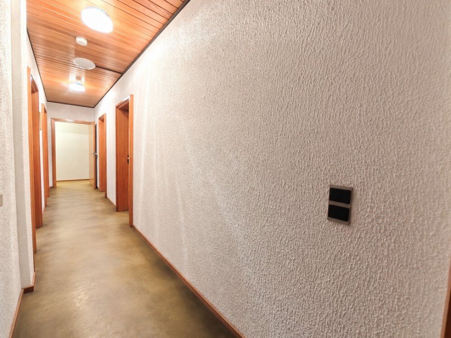 (12) Dieser Flur f�hrt Sie zu den privaten R�umlichkeiten der Wohnung Erdgeschosswohnung Gladbeck / Gladbeck-Brauck