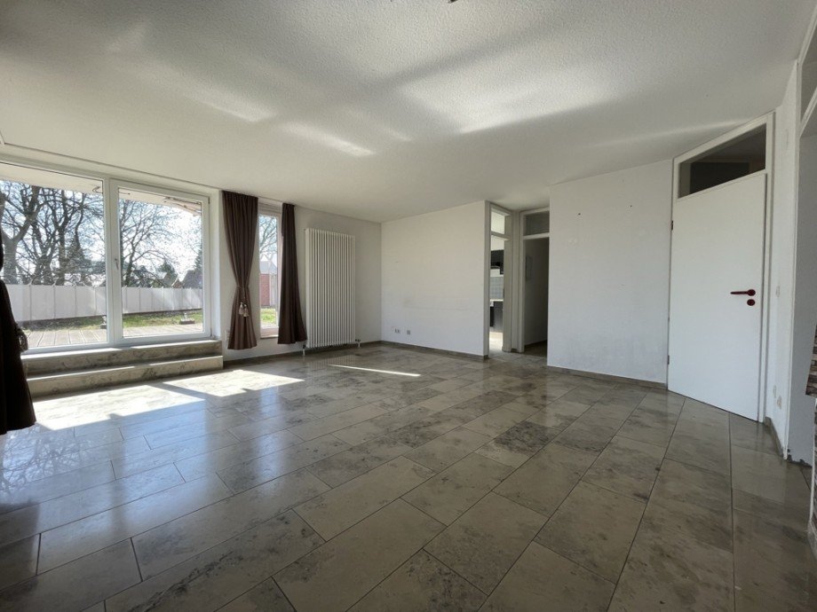 (10) Das Wohnzimmer aus einer anderen Perspektive Etagenwohnung Bottrop / Batenbrock