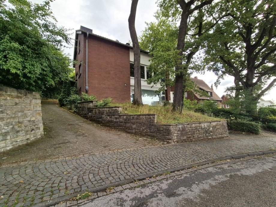 (38) Eine finale Geb�udeimpression von der Stra�enseite Haus Bottrop / Vonderort