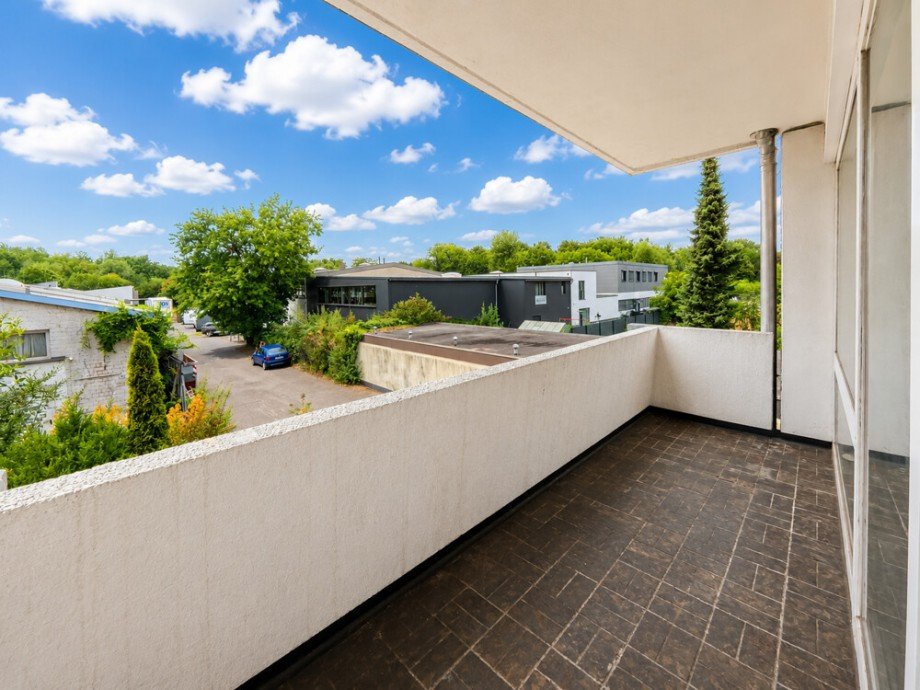 (18) Der �berdachte Balkon befindet sich in s�dwestlicher Ausrichtung Etagenwohnung Gladbeck / Gladbeck-Brauck