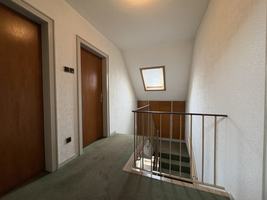 (26) Der Flurbereich im Dachgeschoss aus einer anderen Perspektive Zweifamilienhaus Bottrop / Stadtmitte