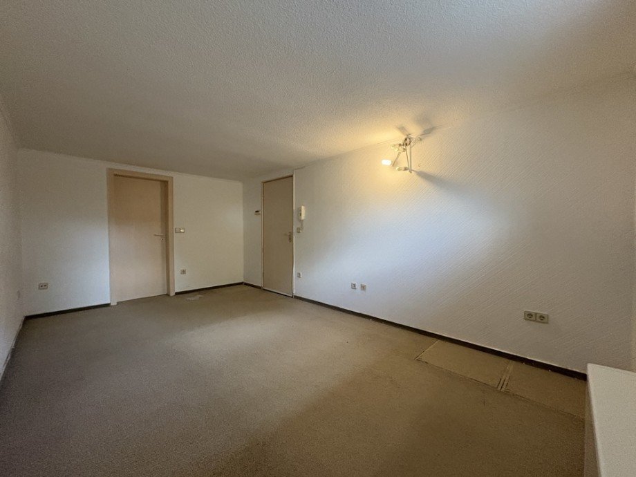 (25) Der Raum ist beheizt und bietet weiterhin Zugang in ein weiteres Badezimmer Erdgeschosswohnung Bottrop / Eigen