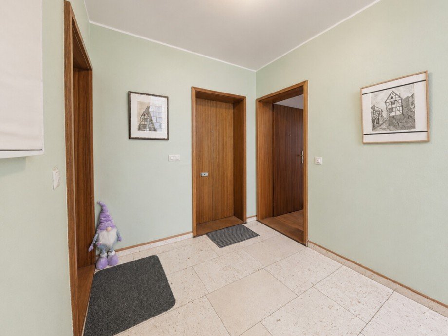 (6) Der Wohnungseingang befindet sich im ersten Obergeschoss (rechts) Etagenwohnung Gladbeck / Gladbeck-Brauck