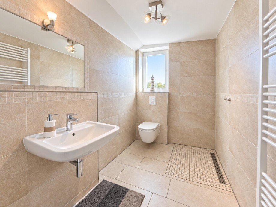 (34) Zun�chst ein Blick in das Badezimmer auf dieser Etage Zweifamilienhaus Bottrop / Kirchhellen