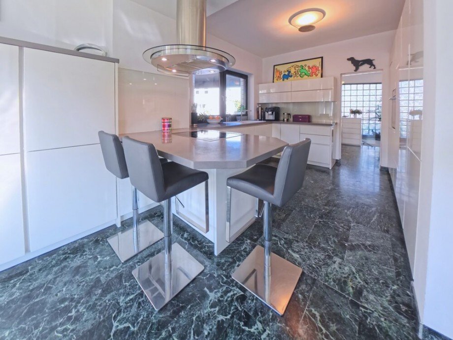 (10) Die moderne K�che aus einem anderen Blickwinkel Erdgeschosswohnung Bottrop / Stadtmitte