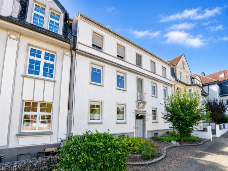 (1) Herzlich willkommen Bottrop / Stadtmitte - Stadtmitte Etagenwohnung iTH: Platz f�r zwei. Raum f�r mehr. Charmante 4,5-Raum-(Altbau)Wohnung in Bottrop-Stadtmitte!