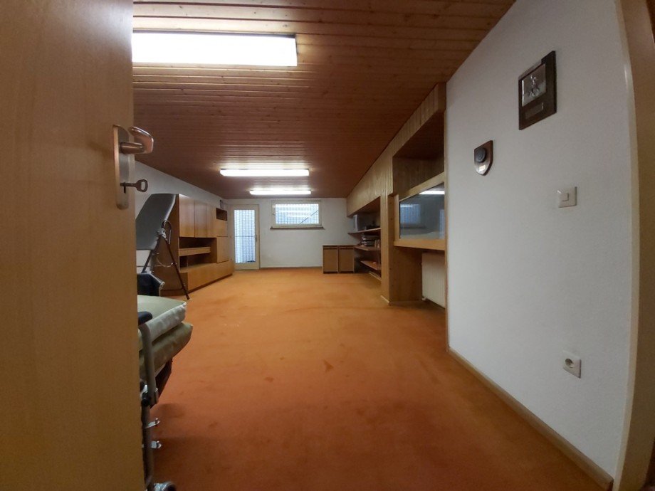 (23) Ein ehemaliger Hobbyraum (Nutzfl�che) mit praktischem Gartenaufgang Bungalow Bottrop / Kirchhellen