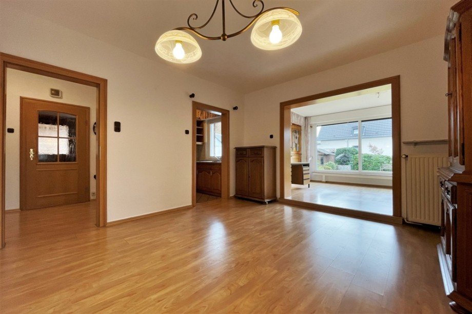 (10) Das ger�umige Esszimmer mit angrenzender K�che und Anbau Einfamilienhaus Bottrop / Batenbrock