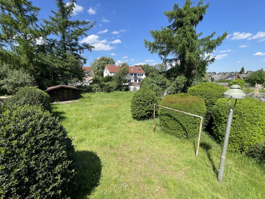 (28) Ein Blick in den weitl�ufigen Garten aus der Vogelperspektive Einfamilienhaus Bottrop / Batenbrock