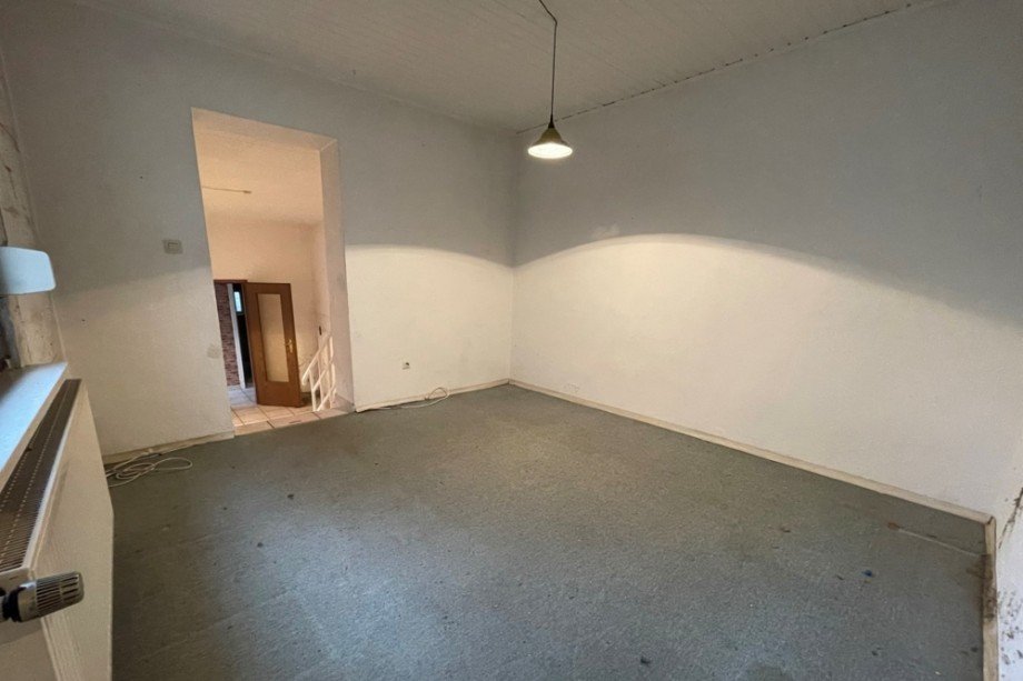 (38) Hier sehen Sie das Esszimmer mit Zugang zur K�che Zweifamilienhaus Bottrop / Batenbrock