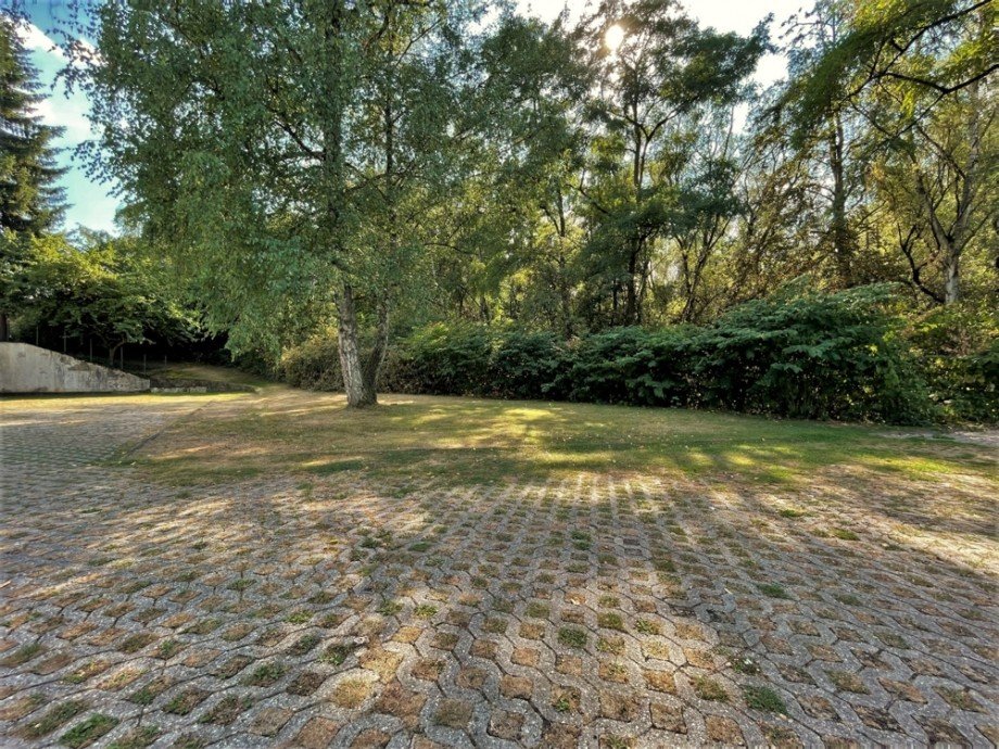 (28) Hier noch ein Blick in Richtung der unmittelbar angrenzenden Gr�nfl�chen Etagenwohnung Bottrop / Stadtmitte