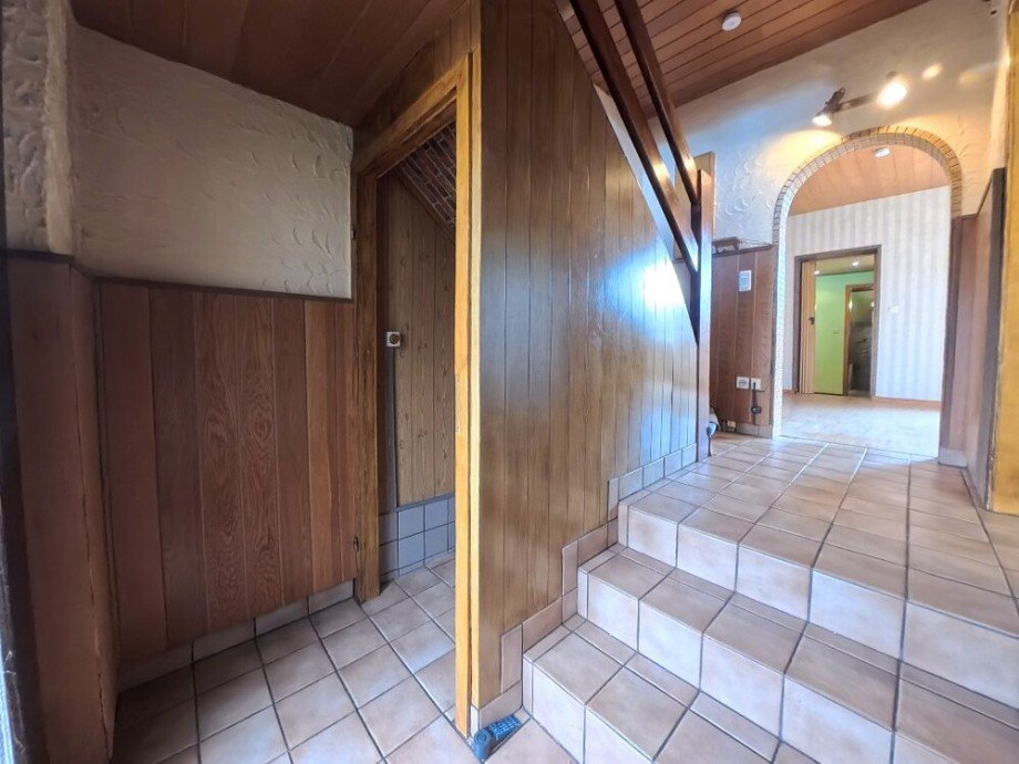 (4) Der Hausflurbereich aus einer weiteren Perspektive Reihenendhaus Bottrop / Eigen