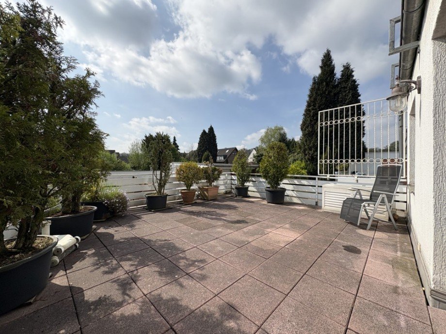 (18) �ber das Wohnzimmer erreichen wir den traumhaften Balkon Erdgeschosswohnung Bottrop / Eigen