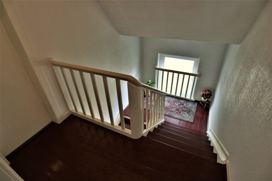 Abschlie�end ein Einblick in das Treppenhaus aus dem Dachgechoss Mehrfamilienhaus Bottrop / Stadtmitte