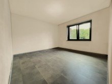 (8) Unmittelbar nebenan befindet sich ein Arbeits- oder G�stezimmer auf der Geb�uder�ckseite (Archivbild) *VERMIETET*