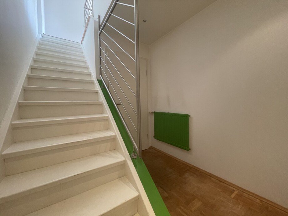 (33) Der Aufgang in das Dachgeschoss des Hofgeb�udes Mehrfamilienhaus Gladbeck / Zweckel