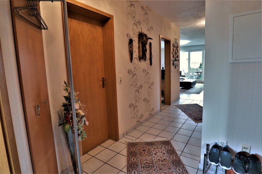(7) Der erste Blick in den Wohnugseingangsbereich Etagenwohnung Bottrop / Bottrop-Vonderort