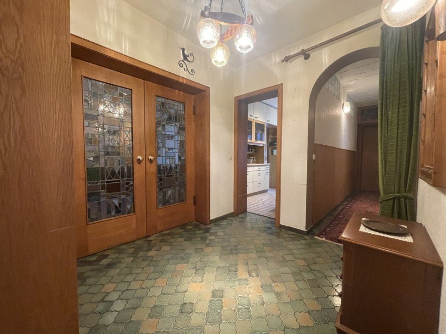 (6) Ein erste Impression aus dem Wohnungseingangsbereich im Erdgeschoss Zweifamilienhaus Bottrop