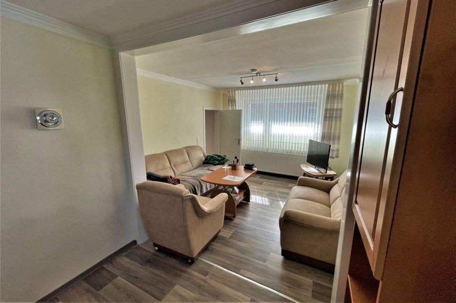 (6) Der Wohn- und Essbereich aus einer anderen Perspektive Einfamilienhaus Bottrop / Stadtmitte