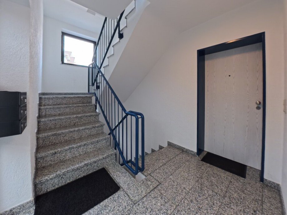 (4) Der Blick auf die Wohnungseingangst�r im Erdgeschoss Erdgeschosswohnung Bottrop / Fuhlenbrock