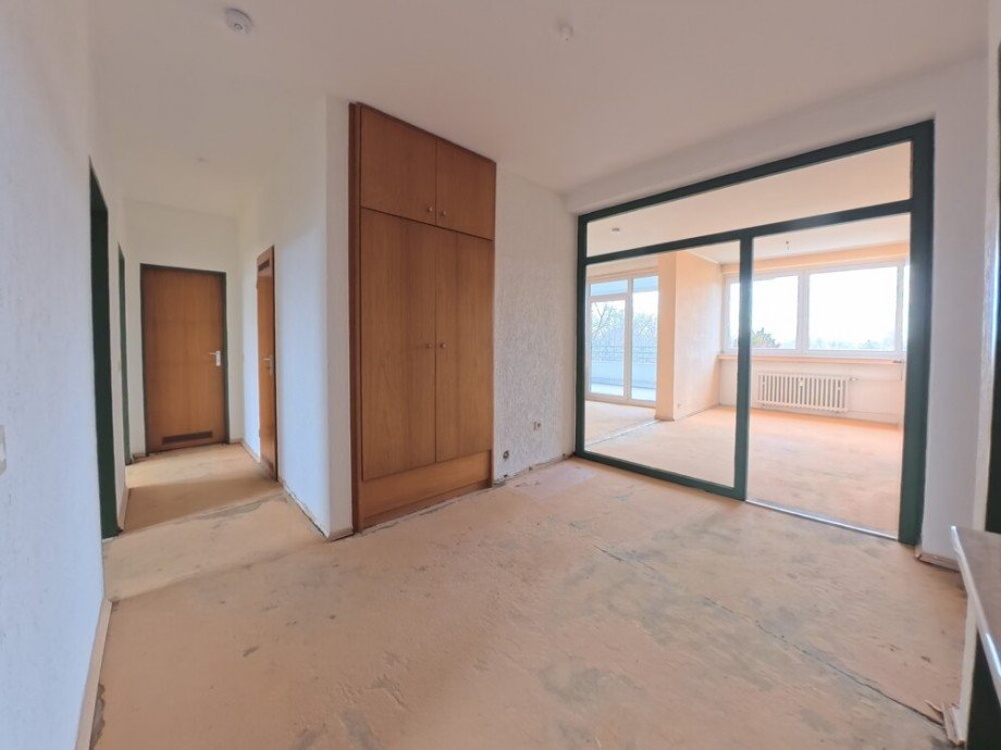 (4) Ein erster Einblick in den ger�umigen Wohnungseingangsbereich Etagenwohnung Bottrop / Stadtmitte