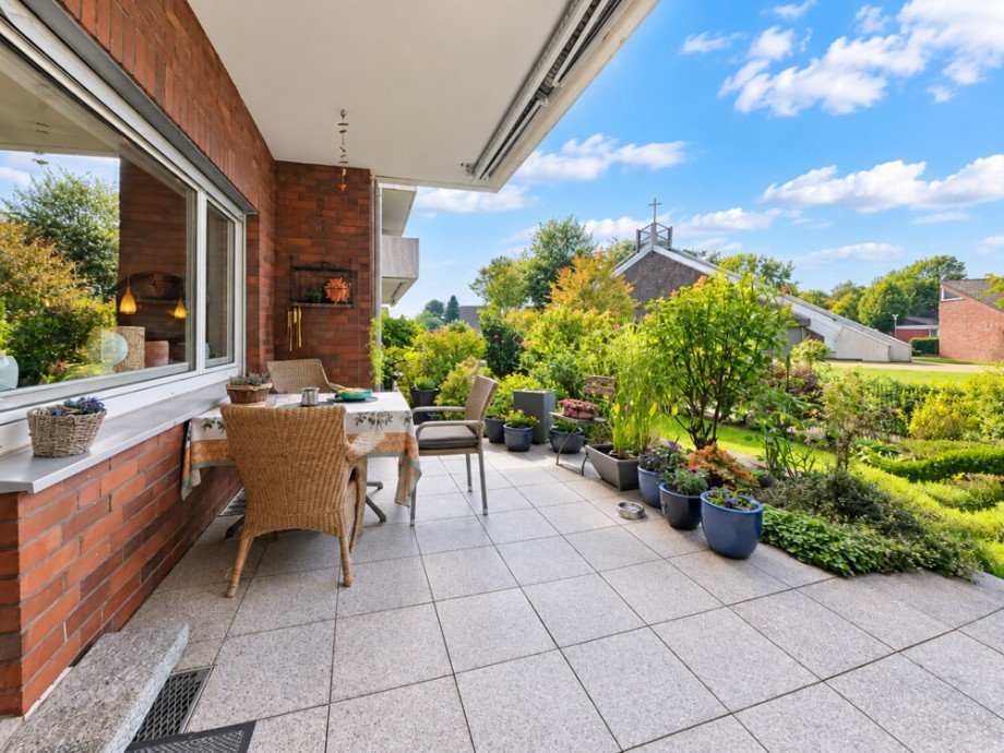 (18) Die teil�berdachte Terrasse in s�dwestlicher Ausrichtung Erdgeschosswohnung Dorsten / Altendorf
