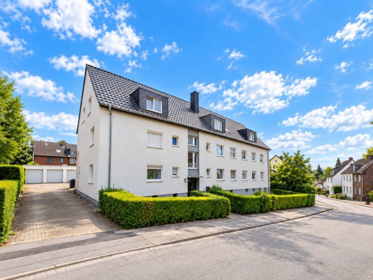 (1) Herzlich willkommen Bottrop / Stadtmitte - Stadtmitte Mehrfamilienhaus iTH: Gepflegter Bestand. Zentrale Lage. Eine Kapitalanlage mit Substanz in Bottrop!