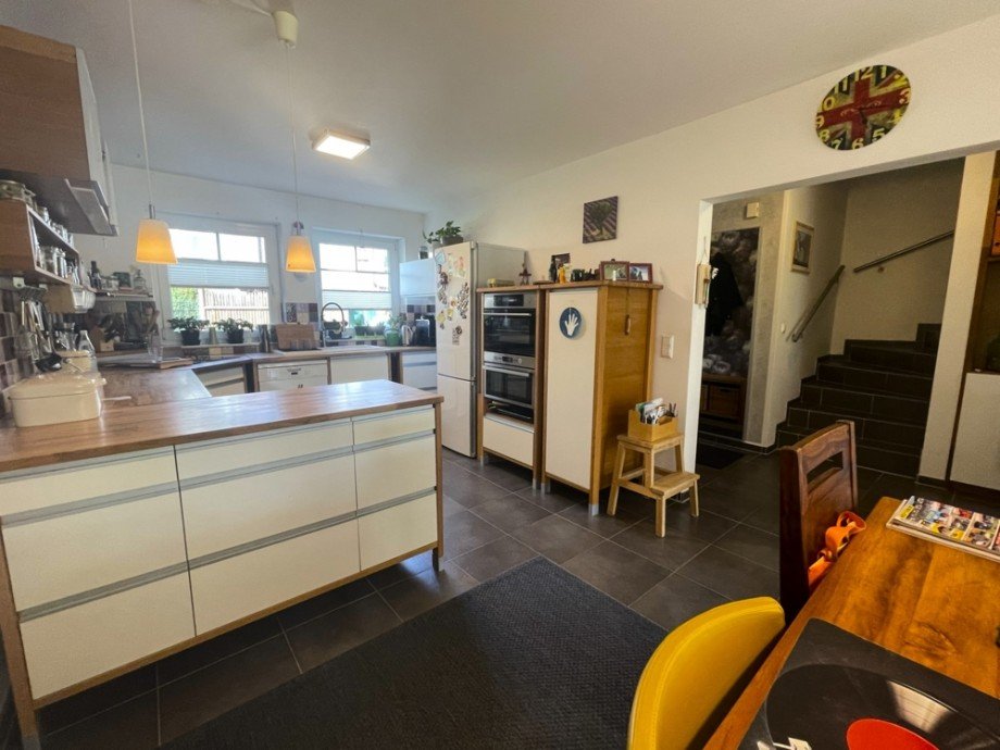 (6) Hier eine erste Impression der ger�umigen und offen gestalteten K�che Reihenmittelhaus Gladbeck / Rentfort