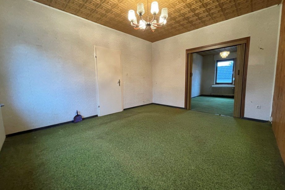 (6) Vom Wohnzimmer aus betreten Sie ein m�gliches Arbeitszimmer Zweifamilienhaus Bottrop / Batenbrock
