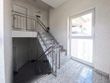 (6) Das helle und gepflegte Treppenhaus f�hrt Sie hinauf zur Wohnung *VERKAUFT*