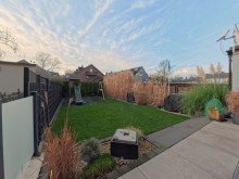 (8) �ber die K�che erreichen wir die gro�z�gige Terrasse mit Gartenzugang *VERKAUFT*