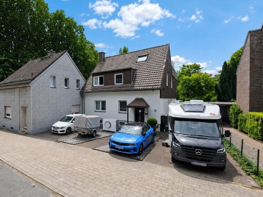 (1) Ein Blick auf die Geb�udefront Erdgeschosswohnung Oberhausen / Osterfeld-Ost