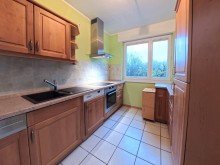 (13) Unmittelbar angrenzend befindet sich die K�che *VERMIETET*