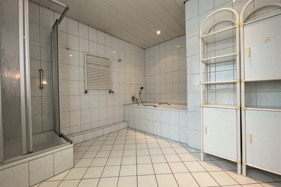 (20) Das Badezimmer aus einer anderen Perspektive Doppelhaush�lfte Bottrop / Batenbrock