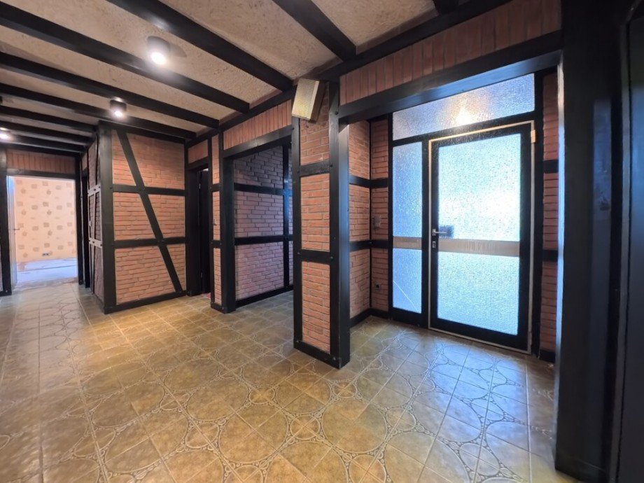 (3) Eine erste Impression aus dem Hauseingangsbereich Bungalow Bottrop / Welheim