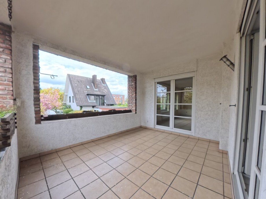 (41) Die von der K�che und dem Wohnbereich zu betretende Loggia Einfamilienhaus Bottrop / Stadmitte